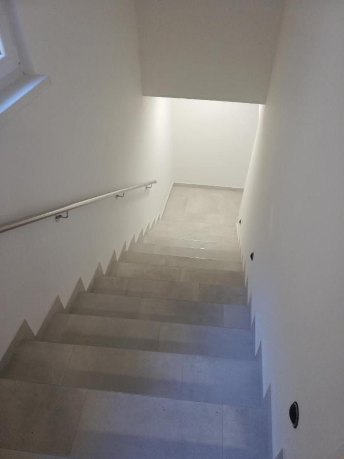 Apartment Susanj Karlobag Eksteriør bilde